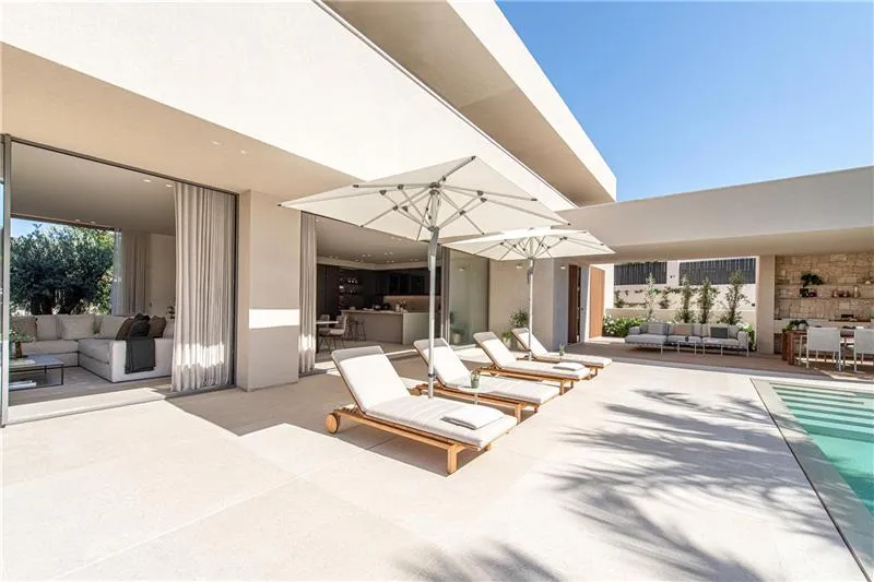 Brand-new villa with swimming pool on a plot of approx. 1,000 m² — photo 3