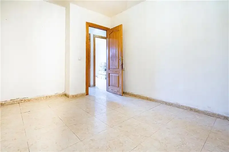 Apartment in Nou Llevant area. Approximately 90m² plus balcony. — photo 9
