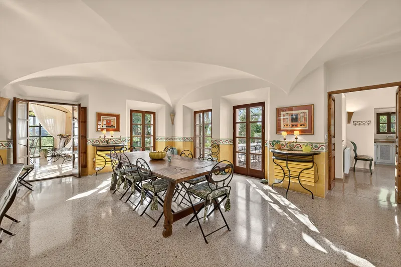 Extraordinary property with three buildings and panoramic sea views in Son Macià — photo 11