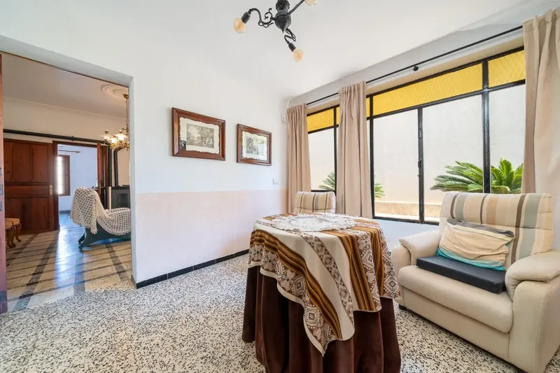 In the Els Molins area, in Inca, we present this unique detached house on a plot of 546.94 m2 according to the Land Registry, with amp — photo 7