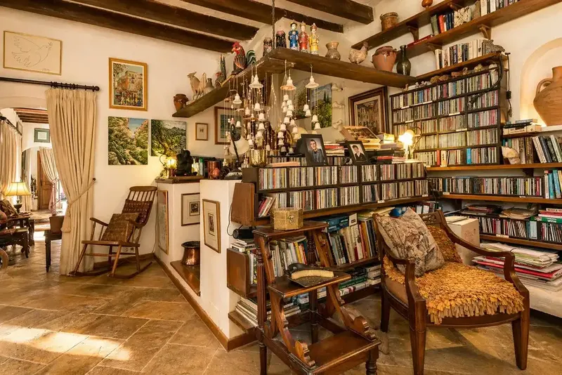 In the heart of Mallorca, on the outskirts of Mancor de la Vall, stands this charming natural stone property offering privacy, t — photo 8