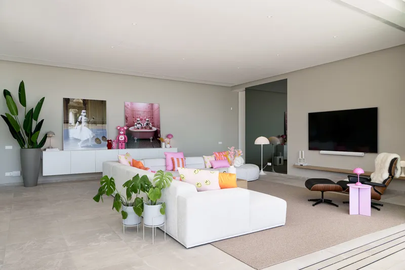 Exclusive: Modern villa with spectacular city and sea views! - Marcel Remus Real Estate — photo 9