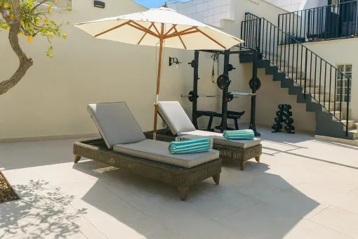 Muro, design-led townhouse with patio in a quiet street of Muro — photo 8