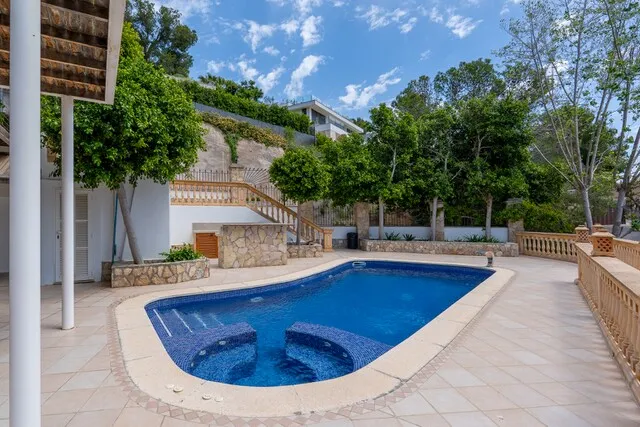 Sea view villa with potential for sale in Costa d’en Blanes, Southwest Mallorca — photo 1