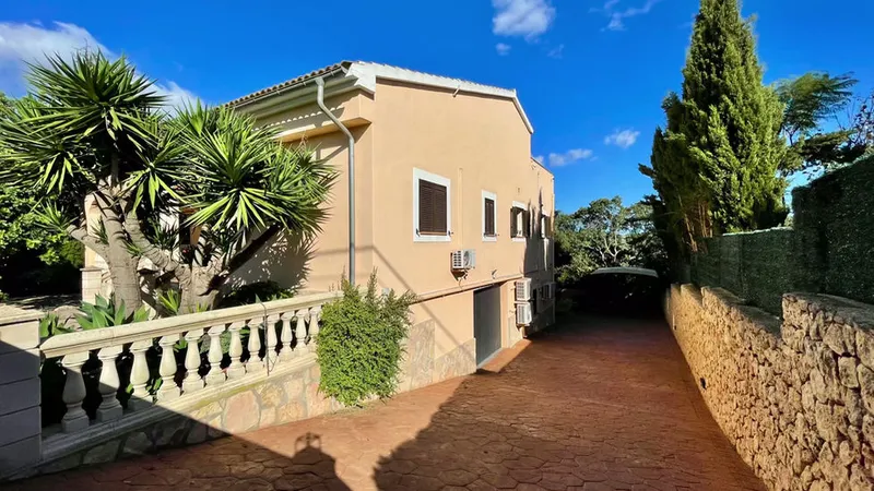 Independent house or chalet for sale in Diseminado Distr-1 Secci-2 — photo 1
