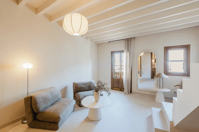 Renovated townhouse with terrace in Palma de Mallorca old town — photo 5