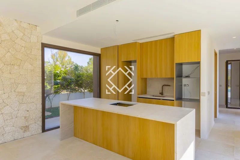 Exclusive modern villa for sale in Crestatx, with stunning views of the Tramuntana mountains and close proximity to Pollensa. — photo 6