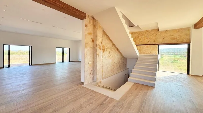 Contemporary New-Build Finca with Guest House on an 18,000 m² Plot near Ses Salines — photo 4