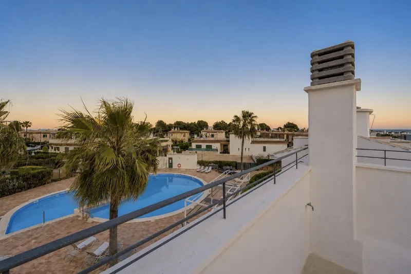 Compact Elegance by the Sea: Detached House in a Well-Kept Complex in Sa Ràpita — photo 3