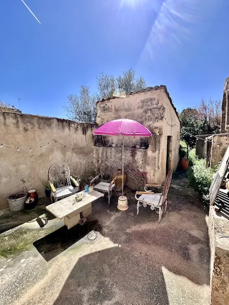 Charming village house with great potential, south-facing — photo 11