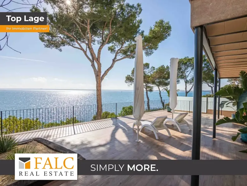 This impressive luxury villa for sale is located in the coveted municipality of Alcúdia - Alcanada in the north of Mallorca. On a plot — photo 1
