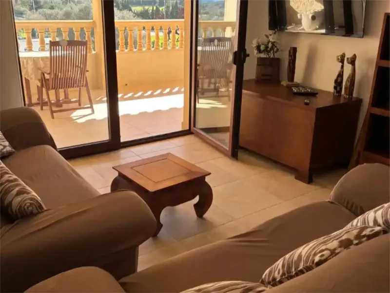El apartamento consta de 1 habitación . Maximo 2 personas. Se alquila por temporada. El único gasto que hay es la luz que se debe pagar cada — photo 8