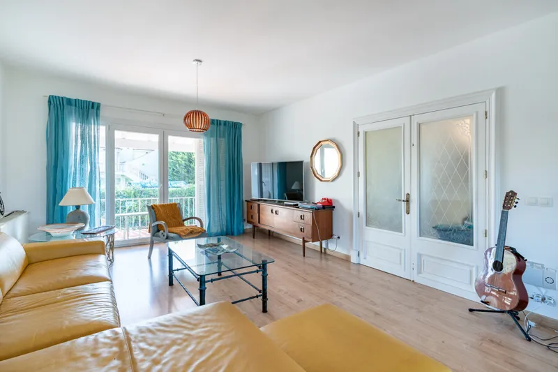 Spacious Three-Level House with Lot of Outdoors Spaces and Private Pool in Son Veri Vells — photo 4