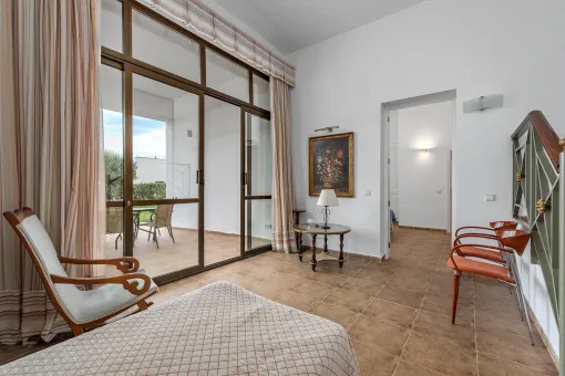 Santa Ponsa, Mediterranean villa with flat plot in the best location of Nova Santa Ponsa — photo 11