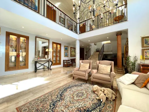 Elegant villa for sale in Sant Marçal with pool and views of the Bay of Palma — photo 9