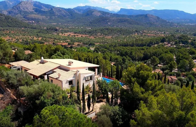 Villa in Esporles, Province of Balearic Islands — photo 1