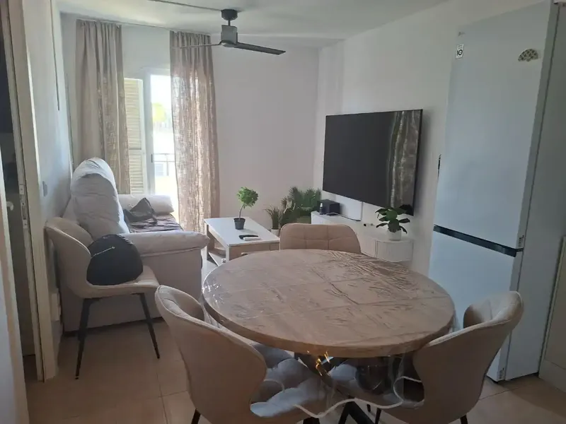 Bonito apartamento de una habitación amplia con cama de 1.90x 2, con armario empotrado y totalmente amueblado con muebles modernos y recién — photo 6