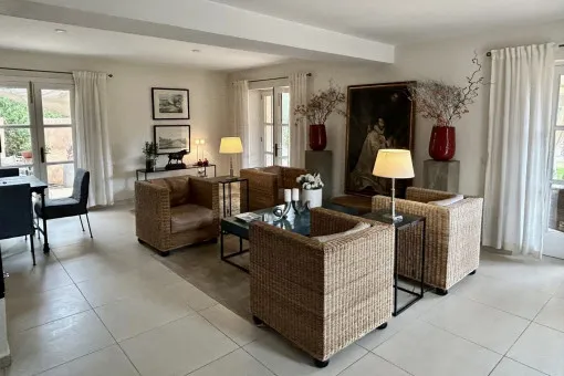 Santanyi, finca with idyllic garden and sunny terraces near Santanyí — photo 6