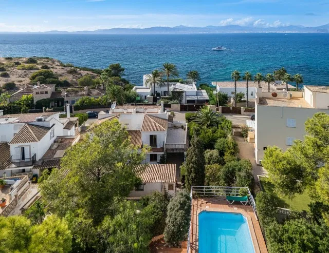 Charming Mediterranean villa for sale close to the sea in Cala Blava, South Mallorca — photo 12