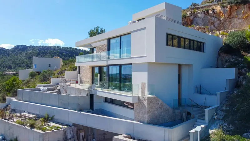For sale this modern chalet under construction, near completion, of a unique style, with impressive sea and mountain views — photo 2