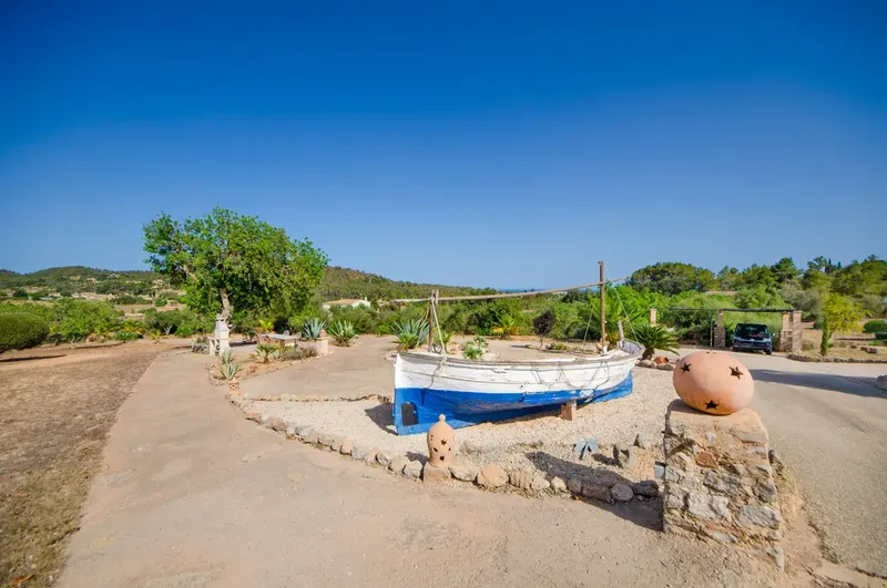 Beautiful finca with panoramic views near S'Horta on Mallorca — photo 9