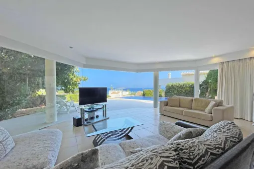 Puerto Alcudia, luxury property with impressive panoramic sea views on the Alcanada golf course, overlooking the bay of Alcudia — photo 5