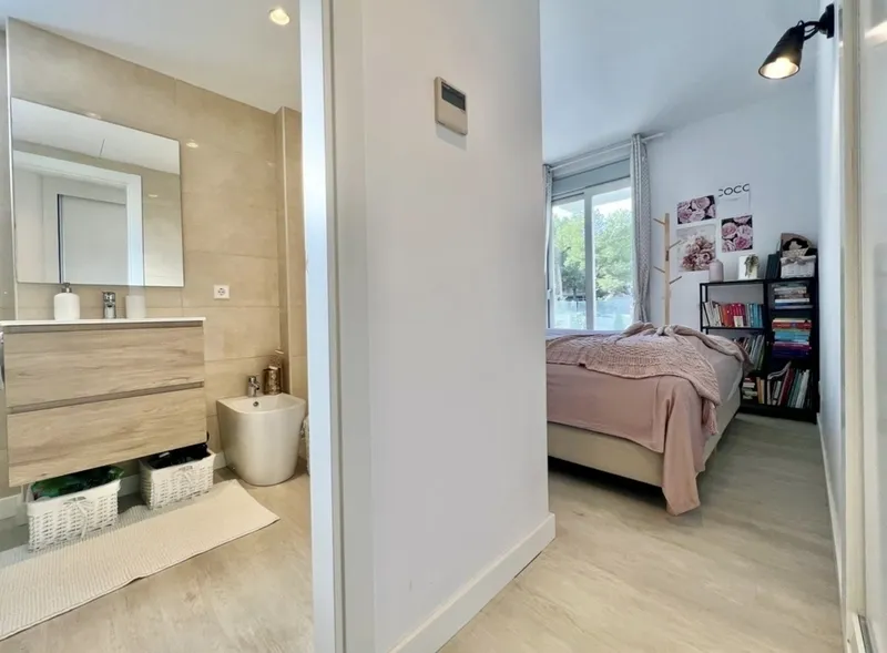 Modern 4 bedroom apartment in Palmanova - 3 minutes walk to the... — photo 10