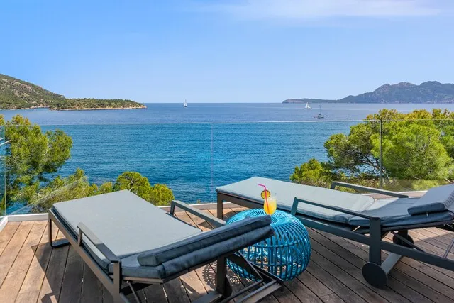 Exceptional villa with access to the sea for sale in Formentor, North Mallorca — photo 5