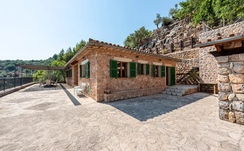 Country house with panoramic views — photo 8