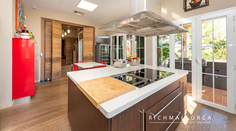 Mediterranean Villa with great style and views — photo 8