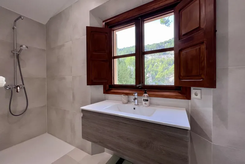Beautiful house in Deià with sea and mountain views — photo 10