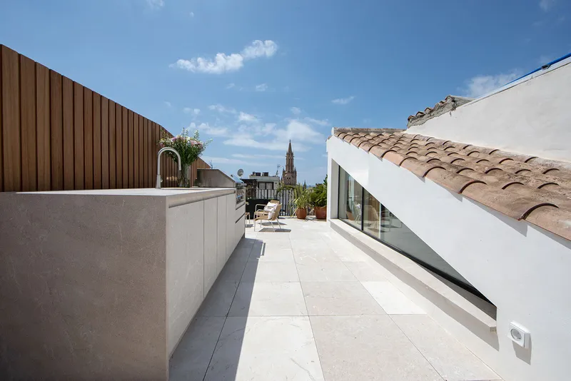 Luxury duplex penthouse in the Old Town of Palma with numerous historical elements — photo 7