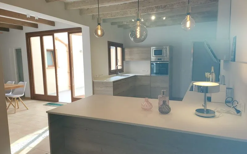 Elaborately renovated townhouse with a lot of charm — photo 5