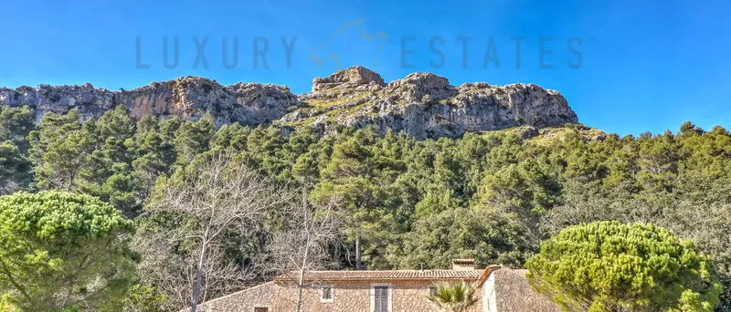 Historic stone finca in Mallorca with panoramic sea views and hunting rights in Escorca — photo 1