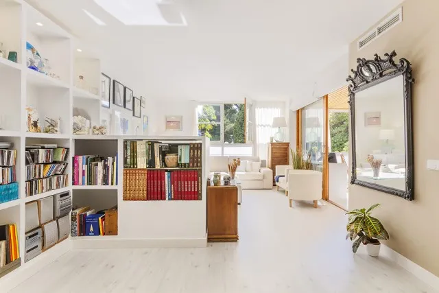 Beautiful apartment for sale on the seafront in Cala Nova - Sant Agusti, Palma, Mallorca — photo 3