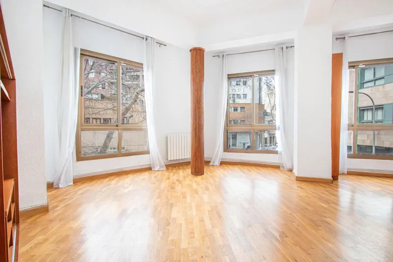 Apartment — photo 1