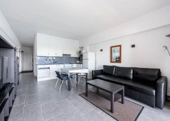 Flat / apartment in Magaluf, Calvià — photo 2