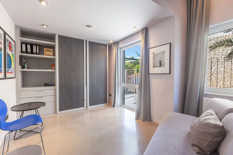 Montport: Spectacular villa in an exclusive location — photo 9
