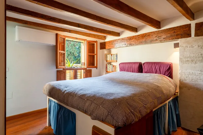 Triplex apartment with historic flair in Palma Old Town — photo 8