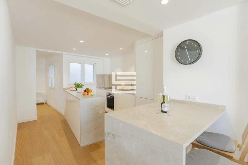 Luxury First-Line Apartment: The Privilege of Coastal Living in Puerto de Alcudia — photo 10