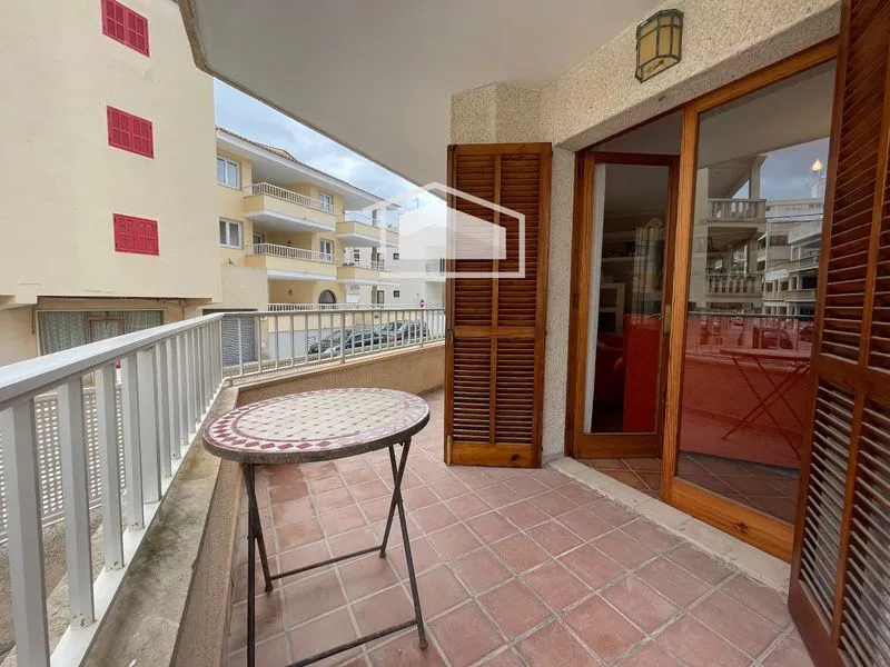 From September: ground floor in the port area with 2 bedrooms and large terrace — photo 1