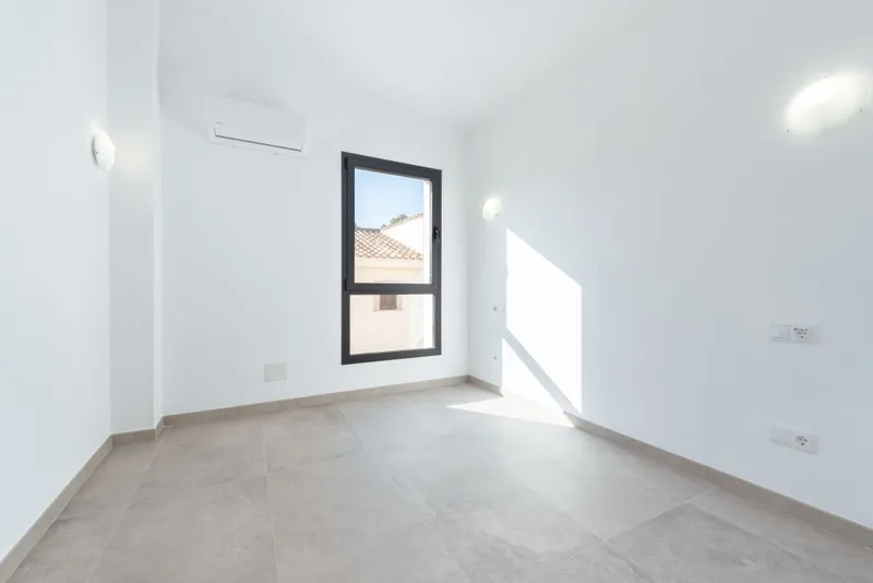 Son Serra de Marina modern style house for sale with roof terrace and easily maintained gardens — photo 10