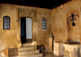 Spacious Ground Floor – Historic Building — photo 3