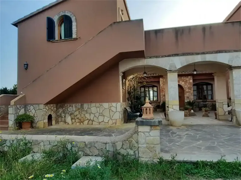 Casa de campo en Mallorca, Campos de 375 m2 construidos sobre una parcela de 15.429 m2. A tan sólo 7 km de una de las playas más bonitas de  — photo 6