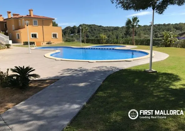 Semi-detached house in Cala Vinyes, Calvià — photo 1