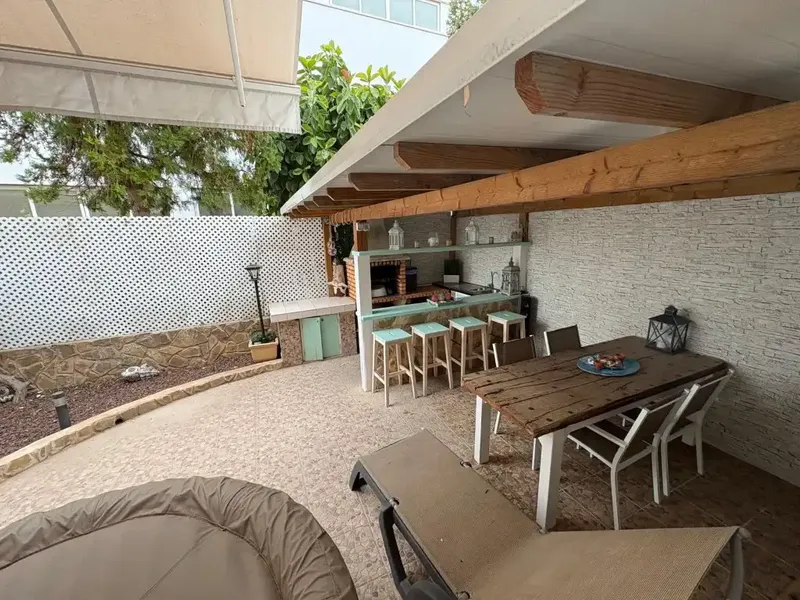 Ground floor in an excellent location in Playas de Muro, just 200 meters from the beach. — photo 1