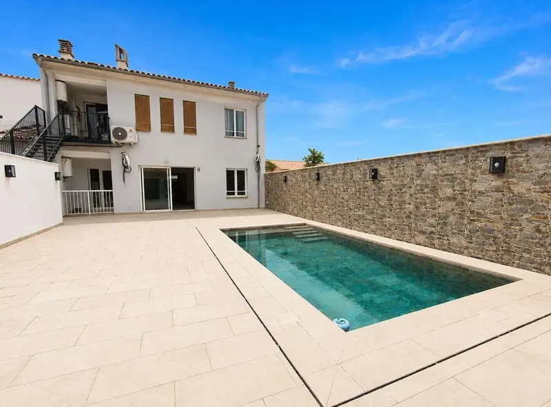 Ground floor for rent (with a neighbor above), completely renovated, located on a very quiet street in Llubí and surrounded by all services — photo 2