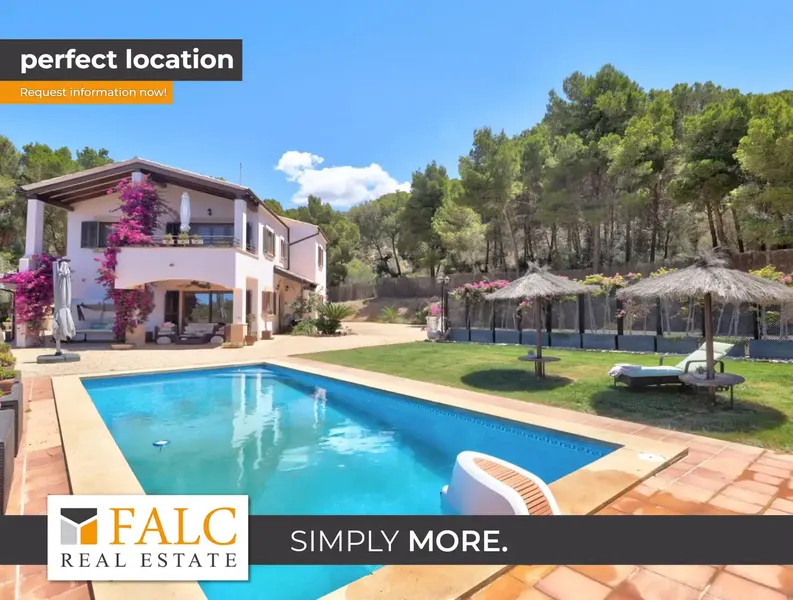 Welcome to this impressive estate in Calvià, Mallorca, offering an unparalleled living experience with its extensive plot of 17.24 — photo 1