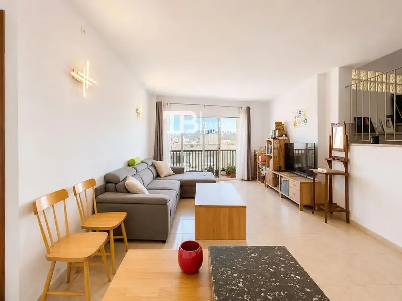 Taylor Building Real Estate presents this penthouse with a private 50 m² solarium and sea views in Llucmajor. — photo 7