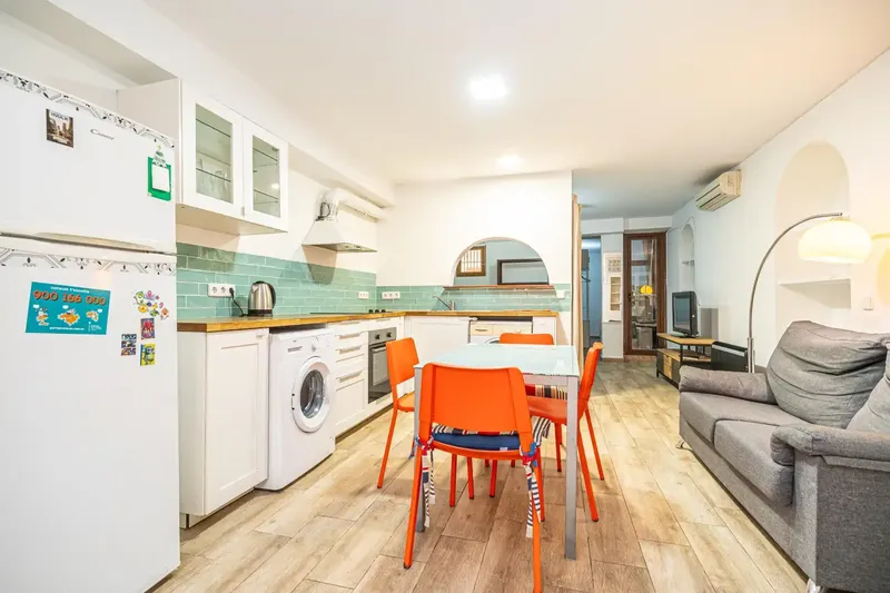 Reformed loft apartment in the exclusive La Calatrava area, in the heart of Palma's old town — photo 5